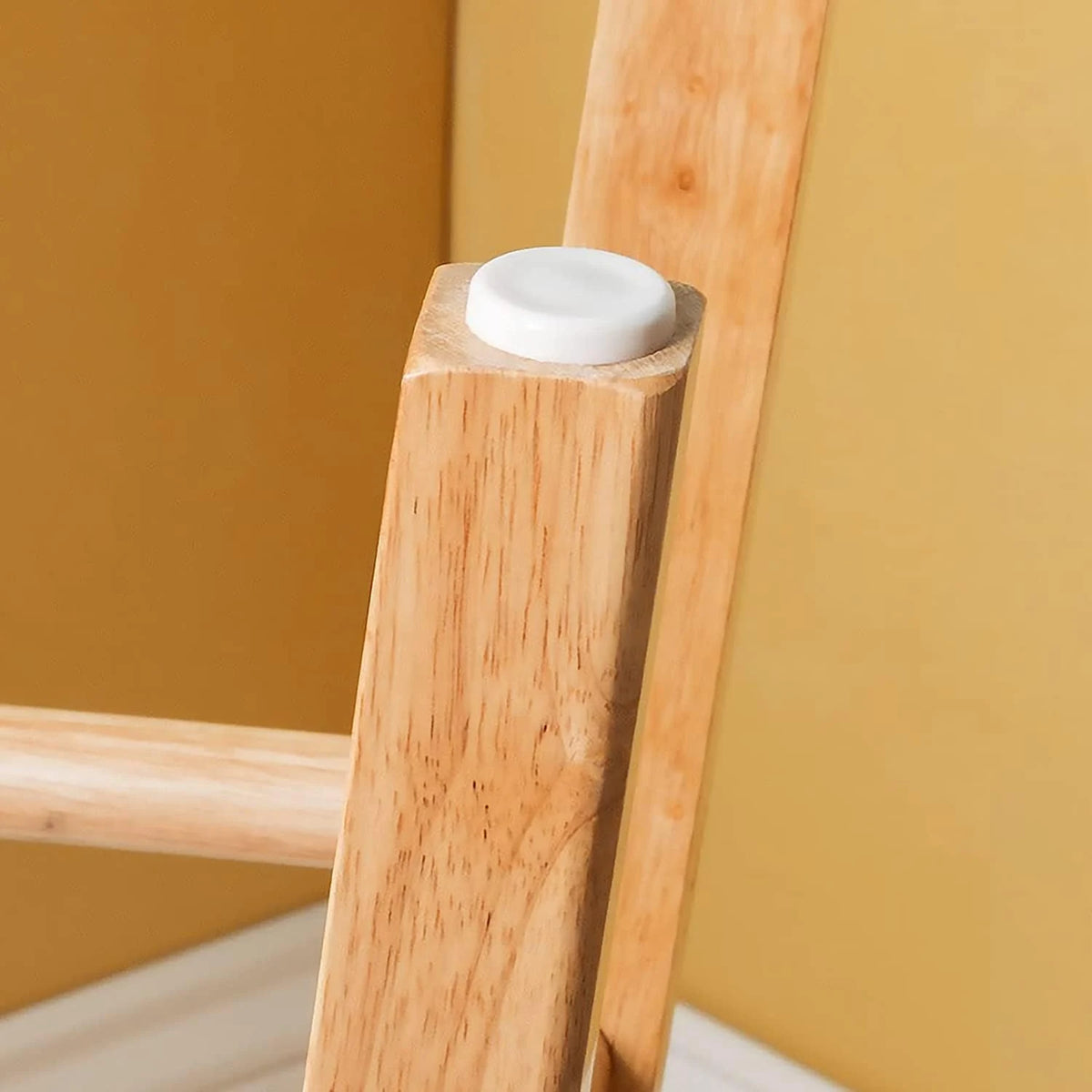 Patín Clavo Simple para Muebles blanco 18 mm
